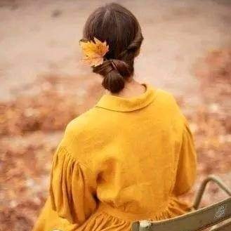 اتركها تأتي كما كتبها الله لك ، لعلها تأتي كما تمناها قلبك 🍂🍁