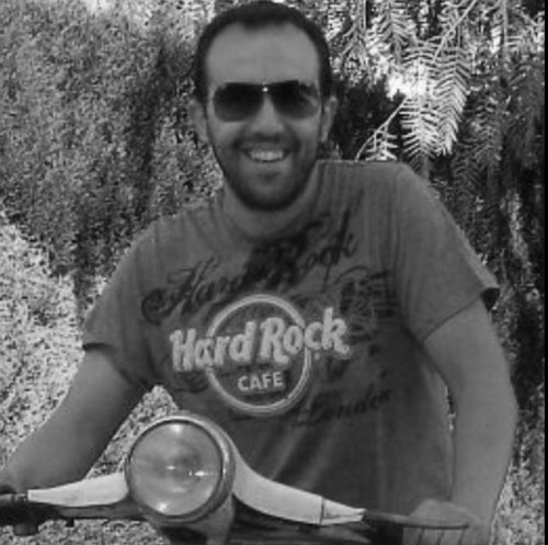 Felipe_Vlcia's profile picture. Don't worry about life ... you're not going to survive it anyway.