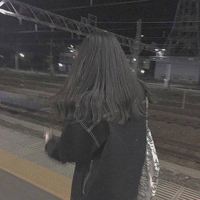 22ｻｲ ┆ 155cm ┆ 貧乳 ┆ 自発苦手 ┆ かまってちゃん ┆ 色気はないかも。。 ┆