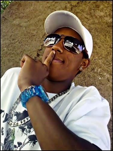 Nαdα αdiαntα querer αpressαr αs coisαs, tudo vem αo seu tempo (:   eu , #futebol ,  #namorada ,  #amigos , #musica ,  #dança ,  e #bebe s2