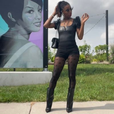 iamDevinJB's profile picture. Aspiring to Inspire On-Screen and BTS 🎬🎙️ @DevJB1 #CDG groundchangersactivate@gmail.com @BishopDaKOLDEST @Certified.Lil @Its_Just_Pink DetroitAllStars 🎶⬇️