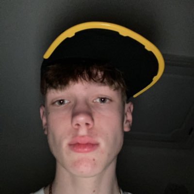 dnlfox7's profile picture. Leeds United Fan, Matt Delaney to Sky Sports. And if i could commit murder i have a few english football referees in mind.