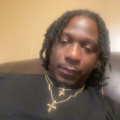 Just a young nigga tryna c a mill. VERY LAID BCK NIGGA. Paper chasing from sun up to sun dwn. Hit hard move silent. #YRN TURN TF UP !#PDG~ MW❤