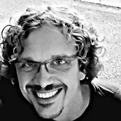 TomNusko's profile picture. Dad & husband. 
Into well told stories, tech & digital marketing.