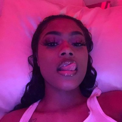 bustygalery's profile picture. your gf hates this account