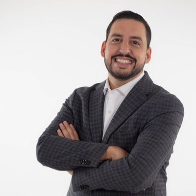 Fundador de Puerto Rico Cambia INC. @PRCambia/ https://t.co/WlsaV3uzpX|FB: Jorge E. Pagán |Amo a Dios| Married with @brepaolah