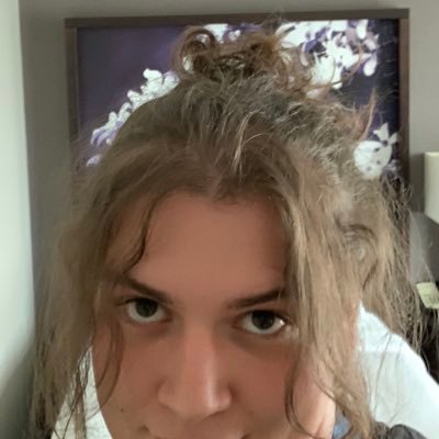 21 | she/they | bi