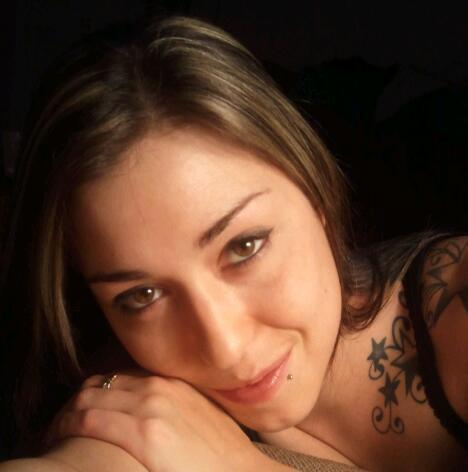 lesbianluvbug's profile picture. I am the coolest dork you'll ever meet. I'm not perfect and don't claim to be but love life and try my hardest at everything. I am me33