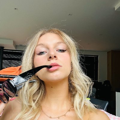 You’re favorite 20yo😇 18+ Content, check out my links😘