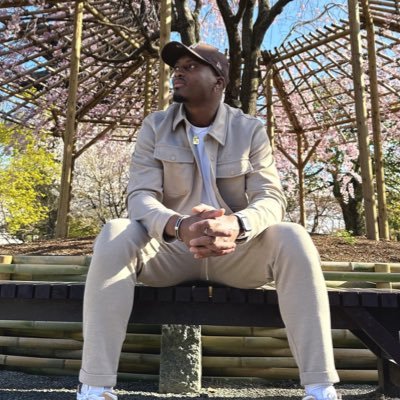 Cloud Engineer & Architect : AWS • .NET/React 👨🏾💻 • I love tech and home automation. Talk about : Football 🏈, Dev, Tech.