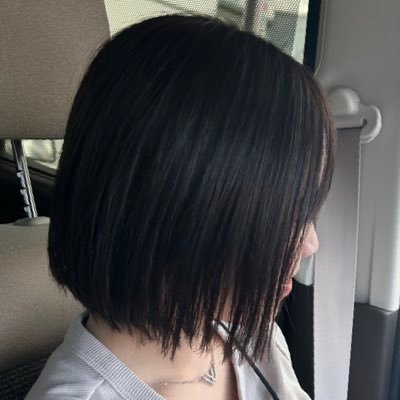 1児の母のかわいい嫁ちゃんとのちょっとえっちな日常を投稿していきます。色白肌の嫁ちゃんの大きなお尻とむちむちな太ももが大好きです。 もっと激しいのが見たい方は↓のファンクラブで!