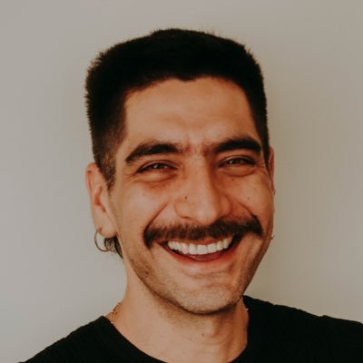 salvadorpetrola's profile picture. actor, masajista, yogui, pilates trainer, terapeuta… soy muchas cosas y sigo aprendiendo más. ahh y también me encuero con facilidad 😈