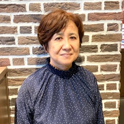 岡山生まれ。福岡在住。予備校講師で日本史を教えていました。今は市民運動をしています。