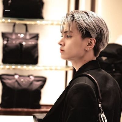 ofparkjayy's profile picture. #⃟RP┊Given an endow by deity of Apollo, who own generous prodigy that flow onto his inclination. His lure howl perfection, 𝐉𝐚𝐲
