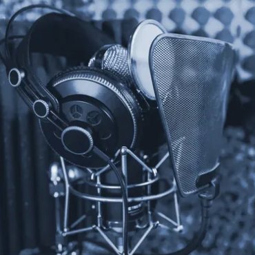 AudioBubbles offers a range of audio-visual services, specialising in podcast production.

https://t.co/IliT4WN8ss