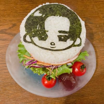 micky_meme0216's profile picture. ヒョンビンが好きだったけど最近はめめしか勝たん！のmickyママです☆息子はパチンコ必勝ガイドライターを卒業しサラリーマンを経てプロ雀士にσ(^_^;)娘とシドのライヴに行くのが大好きなアジュンマです😊