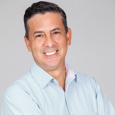 Administrador Público.Sub-Secretario de Enlace Legislativo CEN PRI. Presidente Fundación Colosio Tamaulipas. Lealtad Reconciliación y Reconstrucción Social 🇲🇽