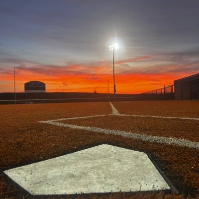 Twitter page for Oak Hill High School Lady Eagle Softball