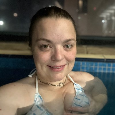 🇦🇺 AUSSIE | SWINGER | MILF | WIFE who loves being pleased by multiple partners at once. Only respond to messages on Onlyfans (Paid) & ManyVids (Sales).