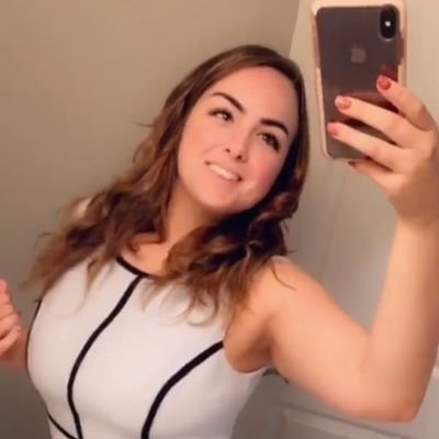 JosephineL41376's profile picture. 