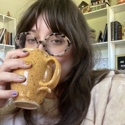 laurenbillet_'s profile picture. anti-nukes comms pro