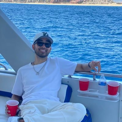 eyydrielle's profile picture. sky hook when i’m in the post