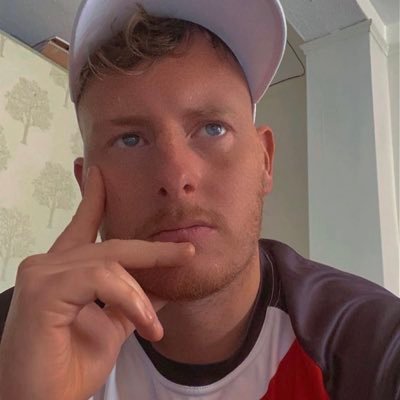 just some handsome Somerset boy living in sunny Bournemouth . #liverpoolfc #afcbournemouth