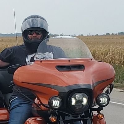 Just a guy that loves to race cars, and ride harleys. Chicago all the way. Bears, Cubs, Blackhawks, Bulls.