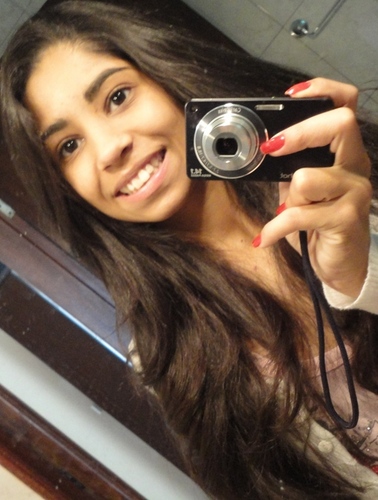 paaatysilva's profile picture. Sem querer controlar o que sinto,vivo sem deixar sombras no tempo!