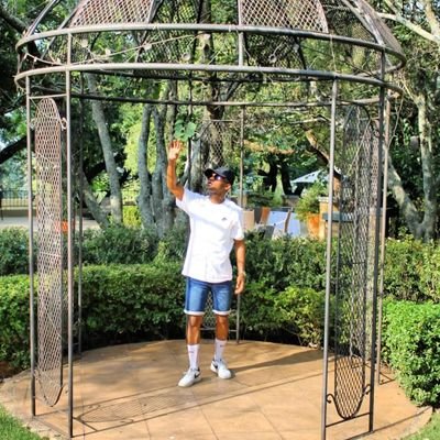 realthuto_m's profile picture. God 📿 || Family 👨‍👩‍👧‍👦 || Love ❤ || Prosperity 🥇