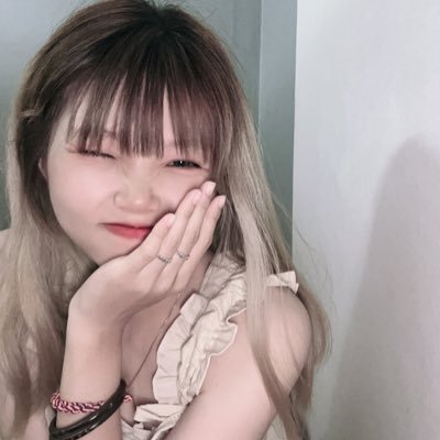 Lindalyy222's profile picture. focus on your future.. you will be most famous