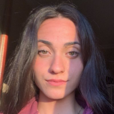 zertarako oinak hegan egiteko hegoak baditut.... 🤟🏻🐒💭💤🧠🤯⛹🏻‍♀️💛🍕🌍👶🏻🌻