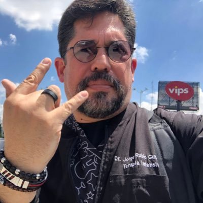 Medicina Interna, terapia intensiva, cuidados neurocriticos, profesor de urgencias médico quirúrgicas UAEMex,Maestría en Educación,metalero de corazón