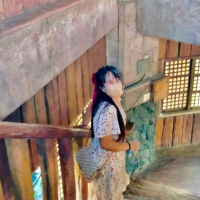 ajmmiranda_'s profile picture. Just leave.