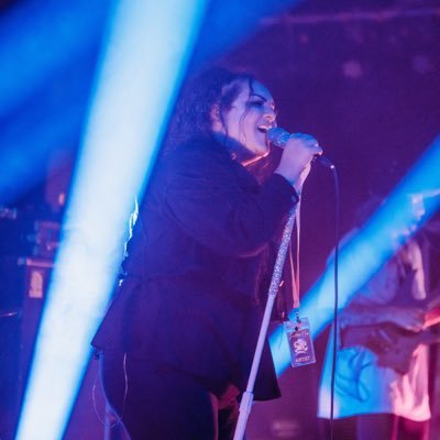 sarahsuitmiss's profile picture. • Vocalist of @SuitableMiss • fuck around and find out 🤘🏼😘