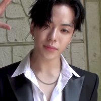 qyla (@reumyoonn) 's Twitter Profile