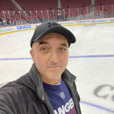 Hockey: High School, College and NHL. NY Rangers, podcasts at Bleacher Brothers Network, Podcast host at “OnIce with Looch” #NoFilterNetwork 🇺🇸🏒⚾️