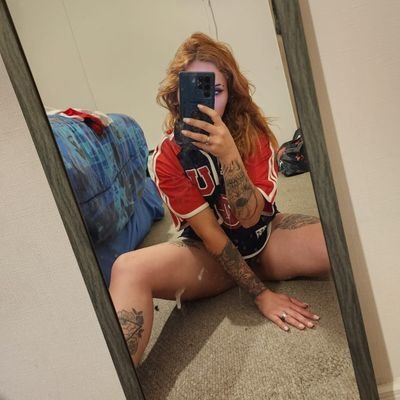 Vanekrug's profile picture. Tatuadora,
23 años,
Futura Vet 🐶,
U de Chile 🤘