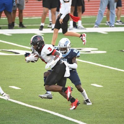 Austin High School | RB| 5’10 ,190lbs |4.6 40 | 3.0GPA. davidbish132@gmail.com (346-626-8021)