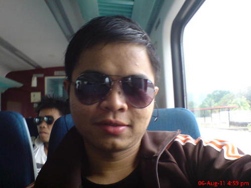 A friendly guy,work at University Malaysia Sabah,(UMS).Nothing Is Impossible In GOD'S JESUS.GODS Give New HOPE,SPIRIT n LIFES,Amen! Worship Is My Lifestyle!