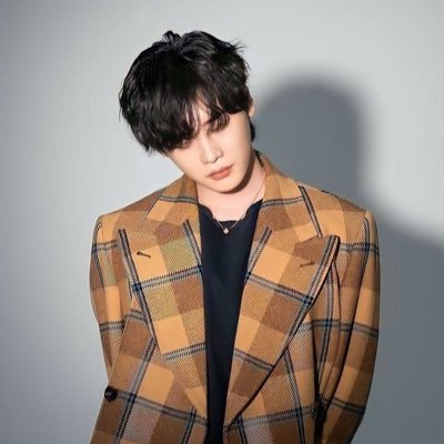 '93 🪞𓂃 이종석┊︎서인국┊︎황인엽┊︎변우석︎┊︎박보영┊︎김유정 etc…┊︎🇰🇷韓国ドラマ と映画┊︎俳優さんを追うのは🔰ですが韓ドラ歴は15年ほど ⸝⸝⸝ 🐥🦊🐰 【 https://t.co/qTOcIb14BU ᝰ✍︎ 】