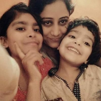 parveendah27809's profile picture. 