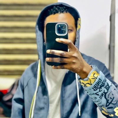🇳🇬🇱🇷 Love traveling, Music enthusiast,Football lover @manutd 🛑.. Old account got hacked 🤦♂️.. follow 😊, Don’t take my tweets to heart.