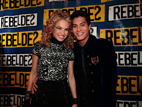 Sou muito fã do casal #Luar feito pela @lu_blanco e pelo @aguiarthur !