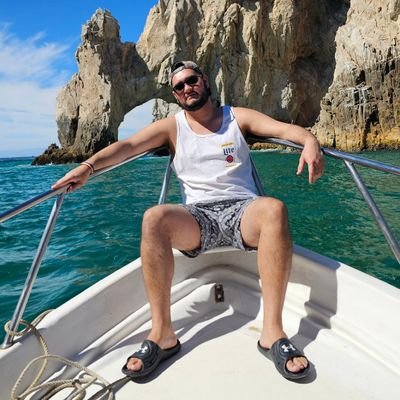 JonSoCalCoast's profile picture. 29 6'2😏🇺🇲🇲🇽🏳️‍🌈 | 
Southern California🌴🌊 | 
6 figures🤌 | 
Nature & Doggos🤎 Life and Liberty 🐘