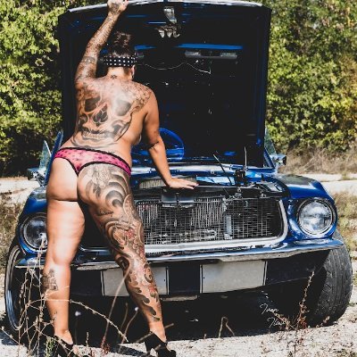 BDSM (Domme), Mustang,  tattoos, horny and sexy! Can you handle me?