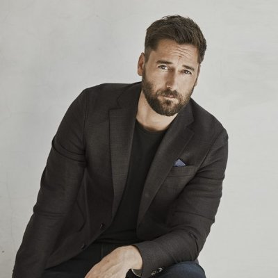 Account dedicated to actor, Ryan Eggold.
Currently playing Dr. Max Goodwin in NBC, #NewAmsterdam
Dam Fam, Ryan official Instagram @ryaneggold