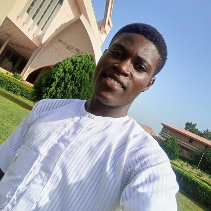 Blockchain developer • Web.3 Evangelist • @Presh_pido 's Student •Chemical engr. 🎵