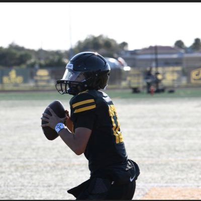 Quarterback C/O 2026 QB 🏈 -Varsity Track 400/110Hurdle 💨 HS: Merritt Island | 3.76 GPA |6’0/160lbs | NCAA ID# 2309101178 Email:shaunhartmanjr@gmail.com |