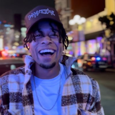 zekecasas's profile picture. I elevate the vibes of those around me  #phyzekefitness